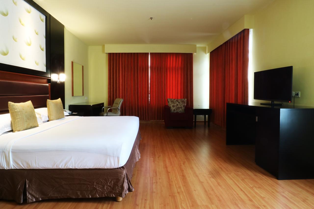 Sari Ater Kamboti Hotel Bandung Exterior foto