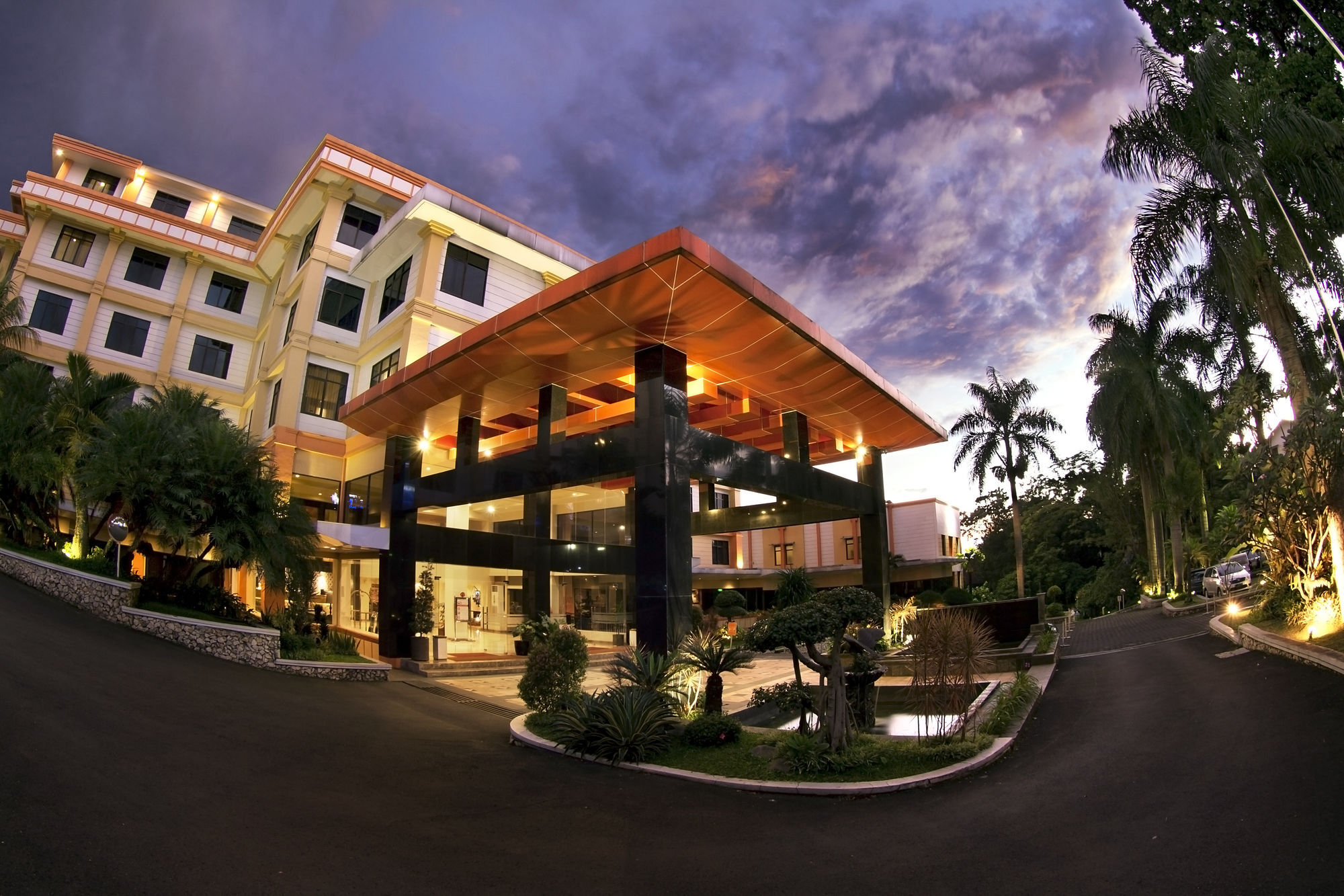 Sari Ater Kamboti Hotel Bandung Exterior foto